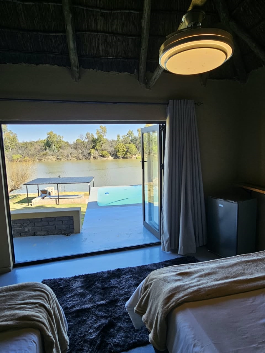 5 Bedroom Property for Sale in Bloemhof North West